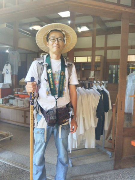 アースなあの人：“パレスチナに自由を！” 四国八十八か寺１２００km巡礼（写真1）