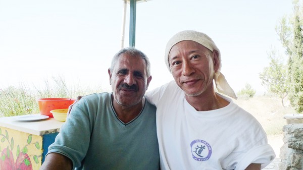 パレスチナ「テント オブ ネイションズ」の設立者ダハールさん(写真1)