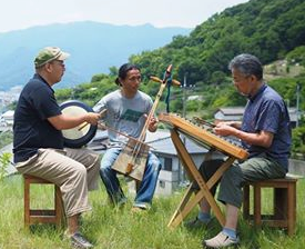 アースなあの人:馬頭琴奏者 岡林立哉さん(写真2)